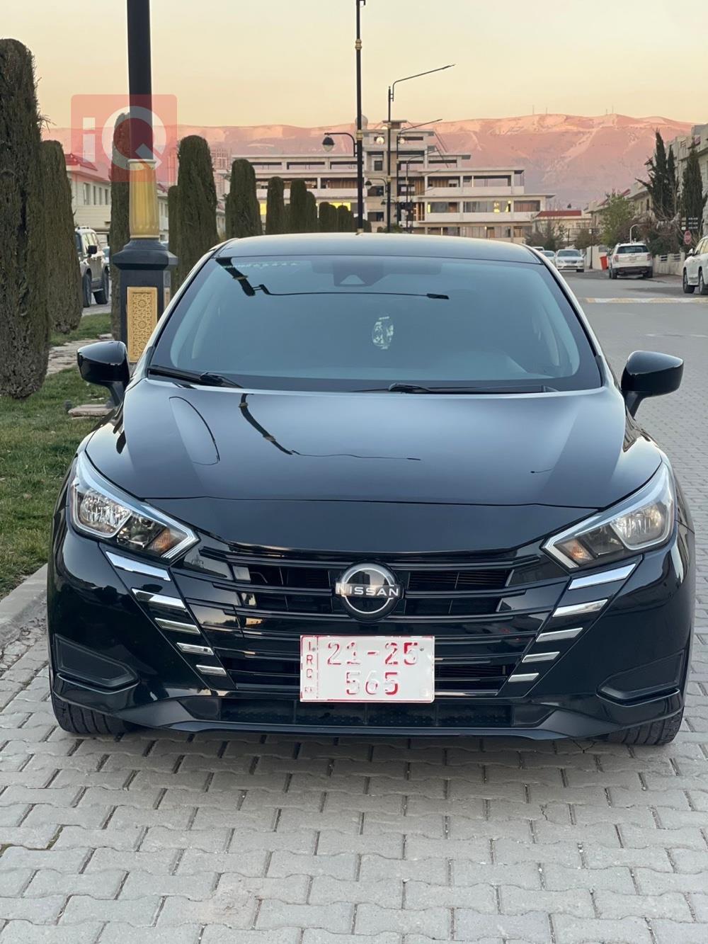 نيسان فيرسا